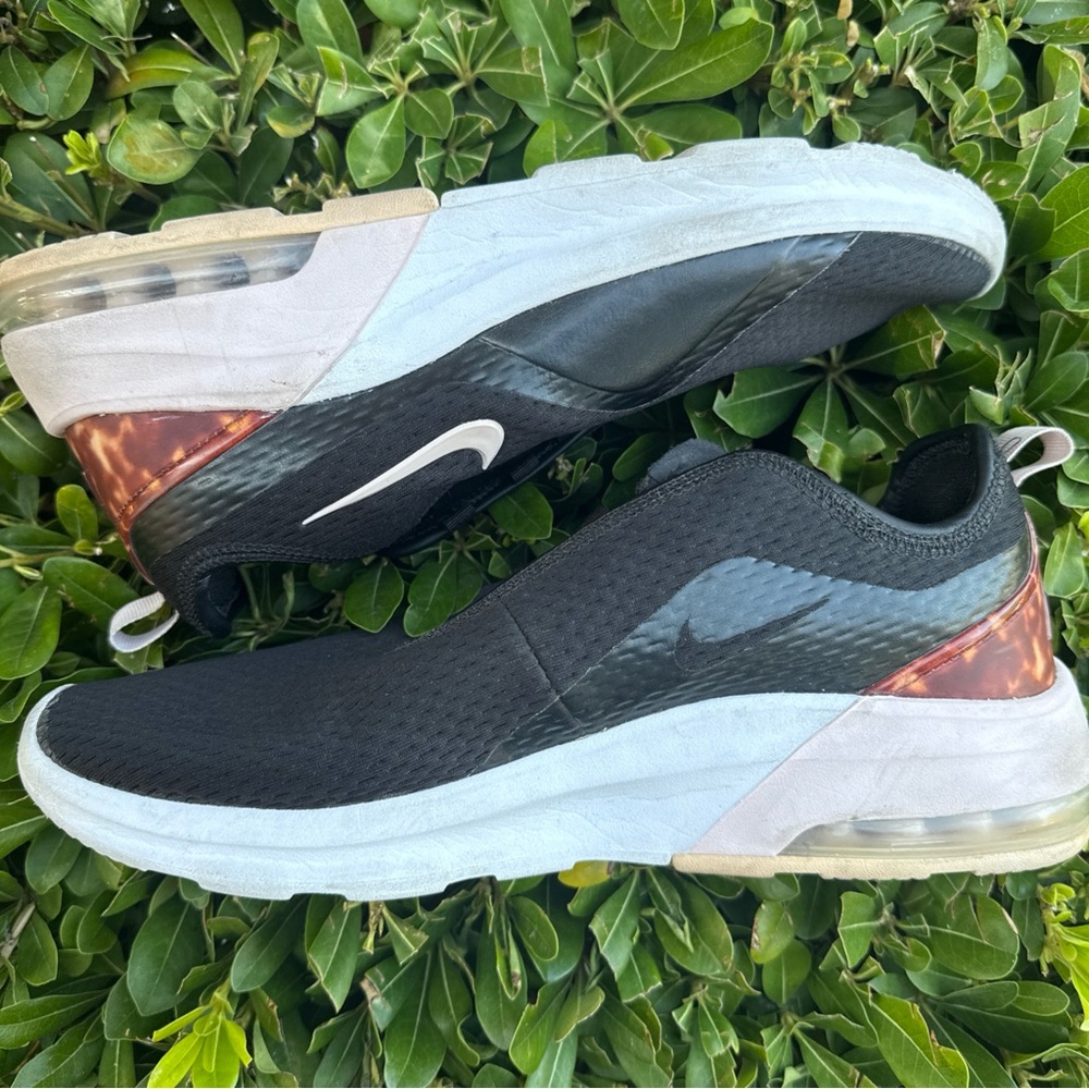 Nike Air Max Women’s Size 10 Shoes Black  Brown running walking no laces